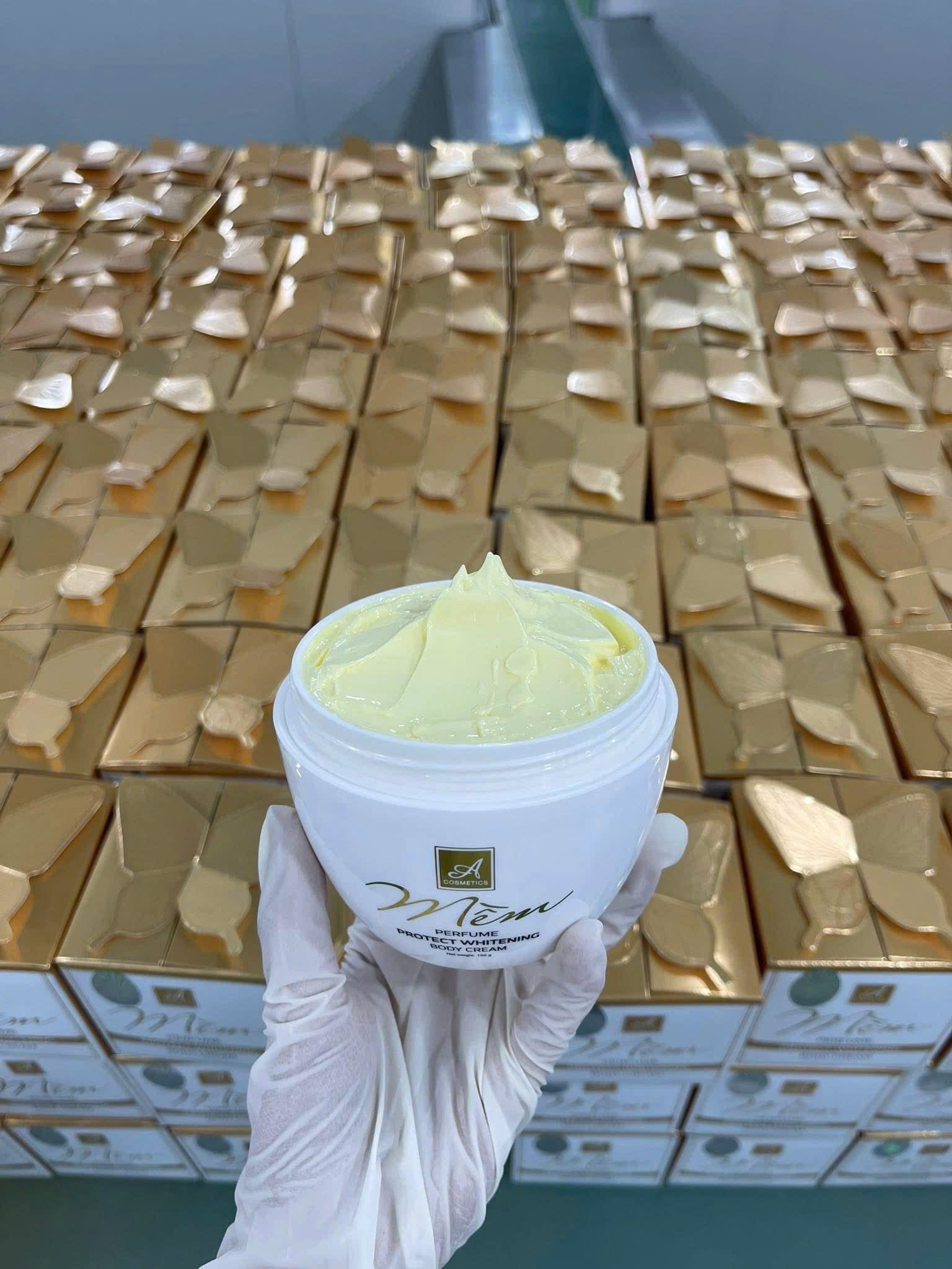 chất kem body mềm nước hoa a cosmetics