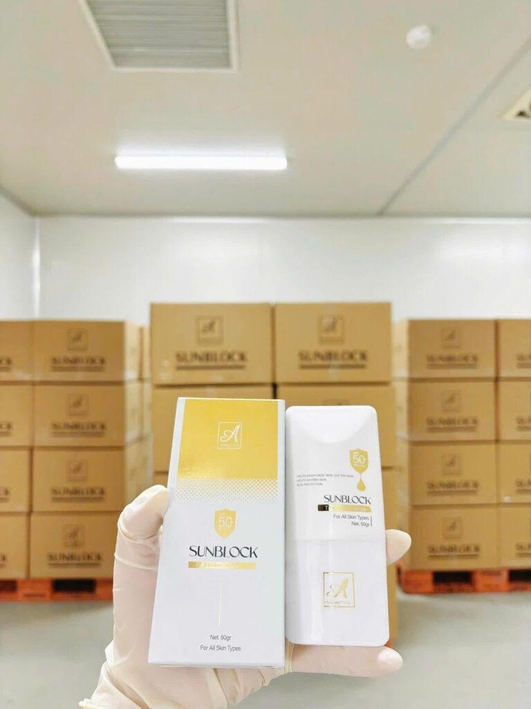 trên tay kem chống nắng mẫu mới 2025 của mỹ phẩm phương anh a cosmetics