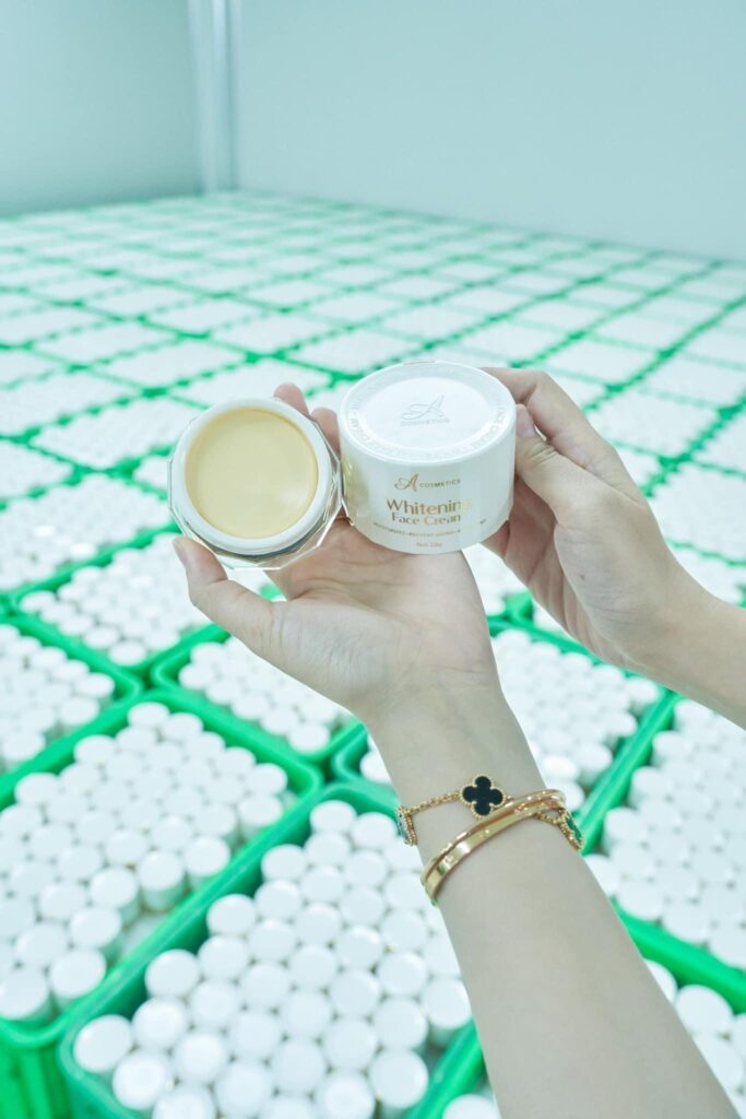 thiết kế mới của kem face pháo 2024